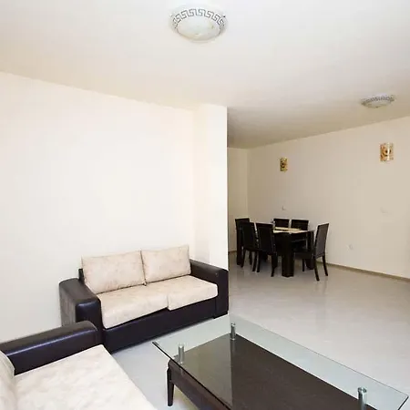 Apartmán Hills - *